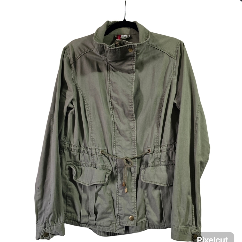 Divided ARMY GREEN COAT 💚